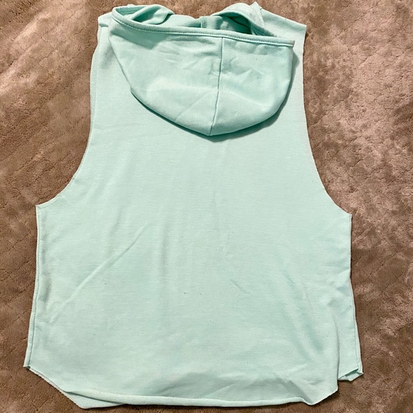 Tank top - Picture 2 of 3